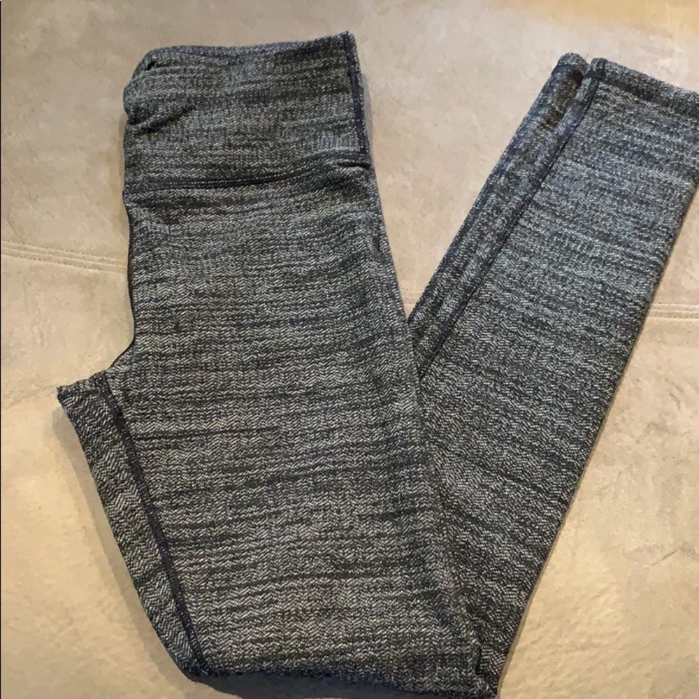 Kyodan black and white/gray leggings, medium, NWOT